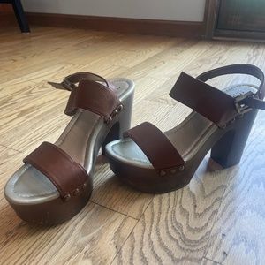 ANA Platform heels